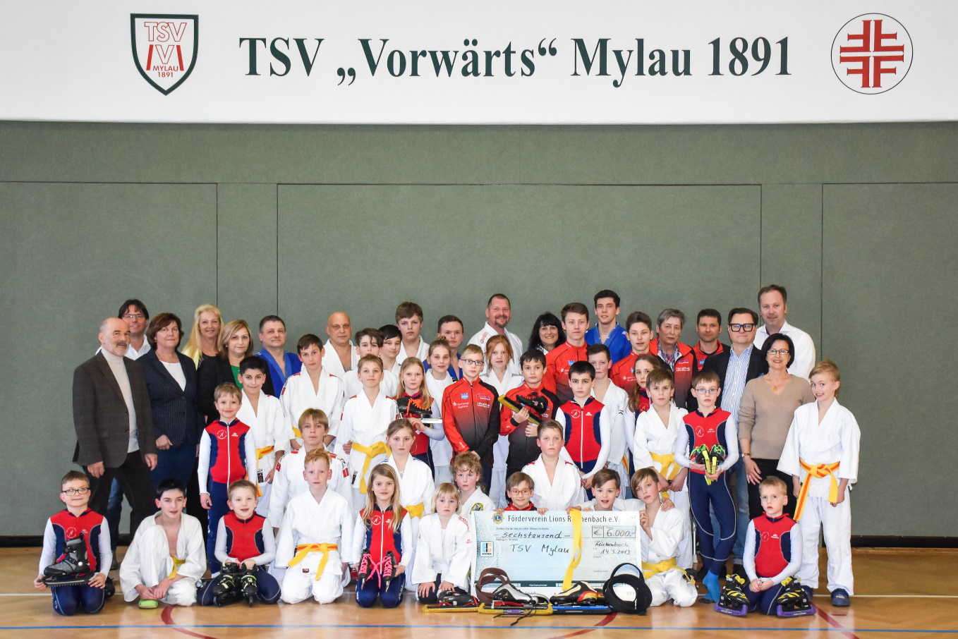 Scheckübergabe TSV Mylau - Lions Club